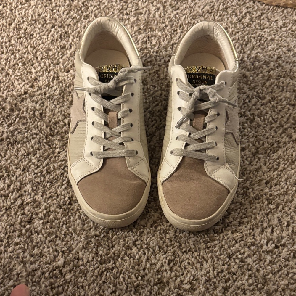 Vintage Havana White and Taupe Sneakers